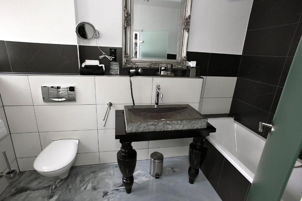 Villa Adelees Boutique Hotel Alsfeld Bilik gambar